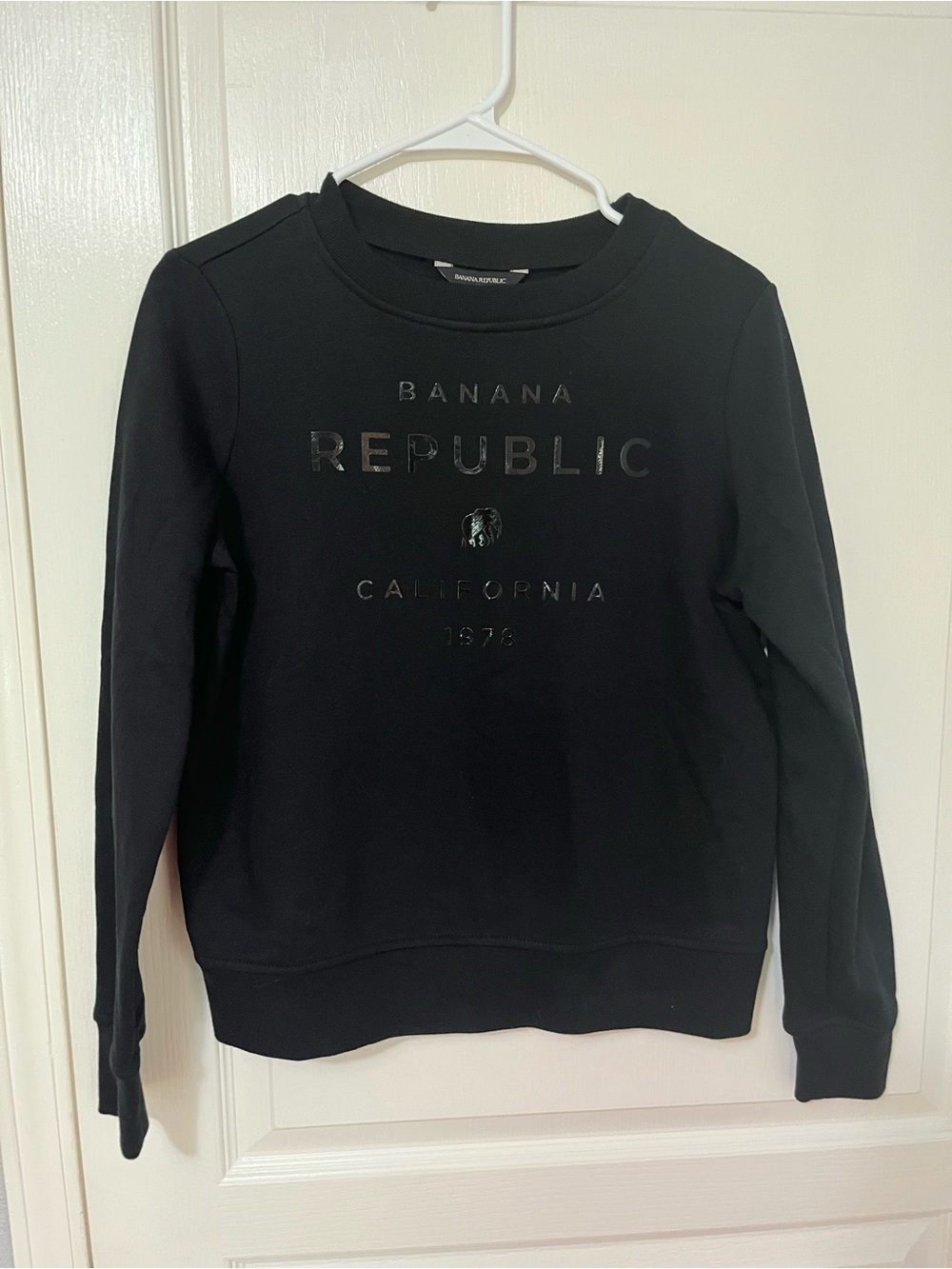 Banana Republic Black Crewneck with Shiny Logo